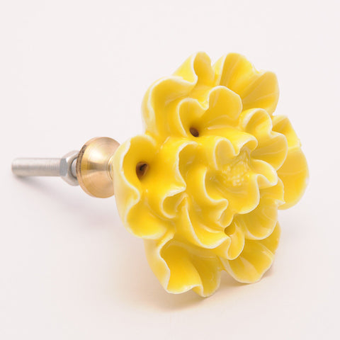 Ceramic carnation pull-yellow