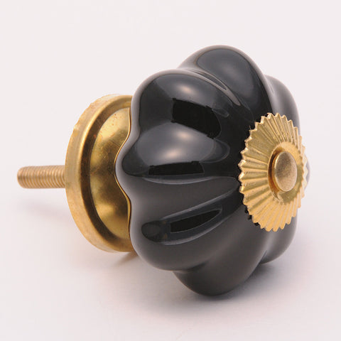 Ceramic pumpkin shaped pull-black