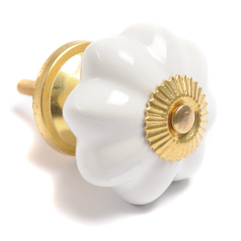 Ceramic pumpkin shaped pull-white